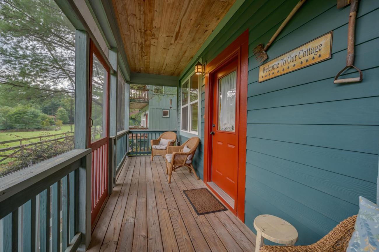 Buttercup Cottage Ашвил Екстериор снимка
