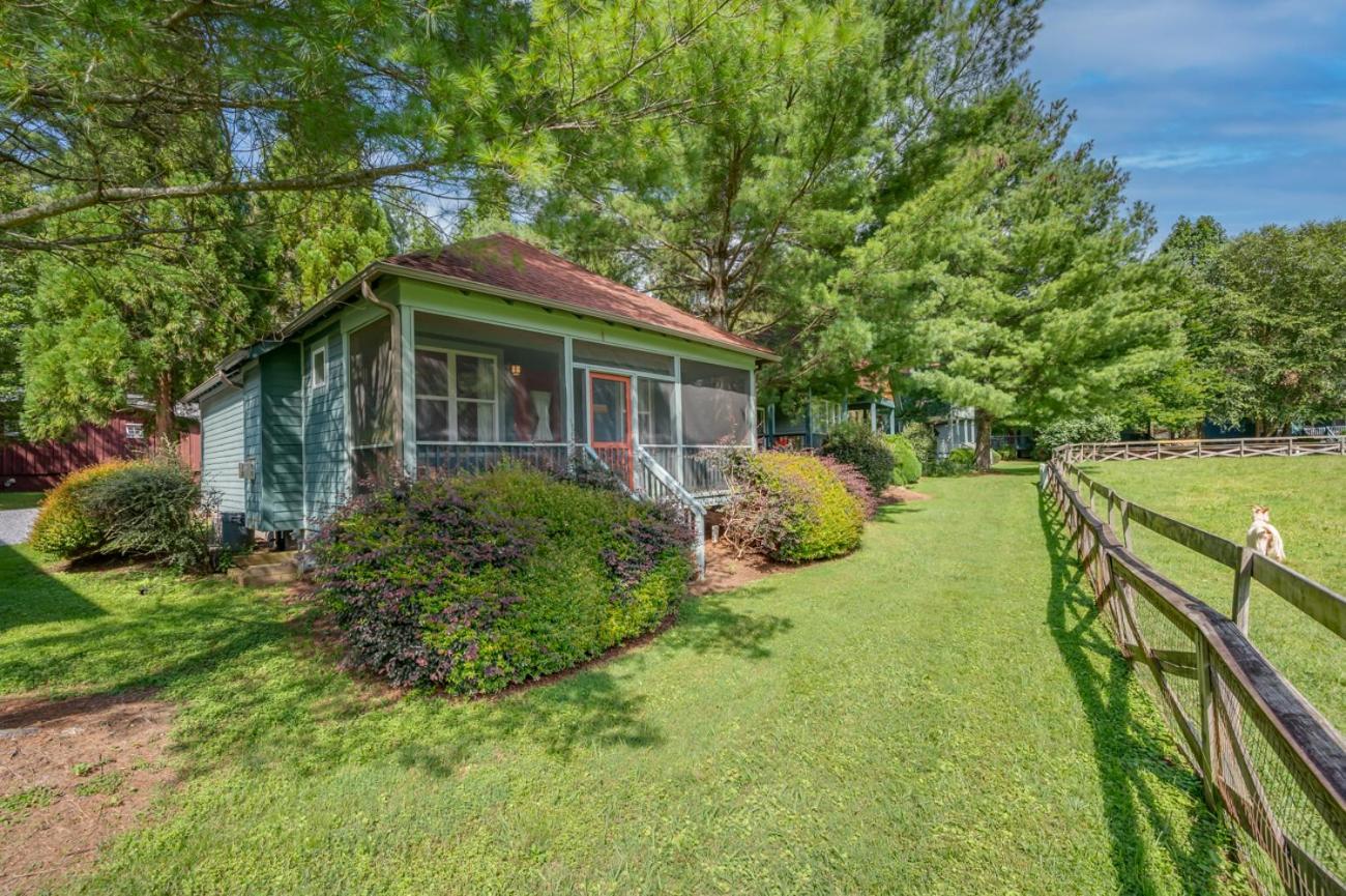 Buttercup Cottage Ашвил Екстериор снимка